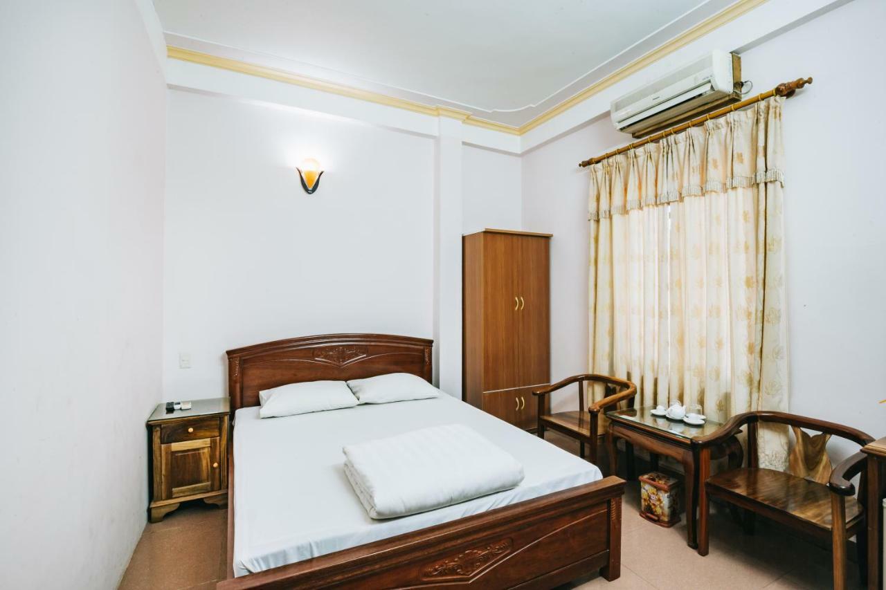 Khách sạn Thành Loan Hoang Nga Esterno foto