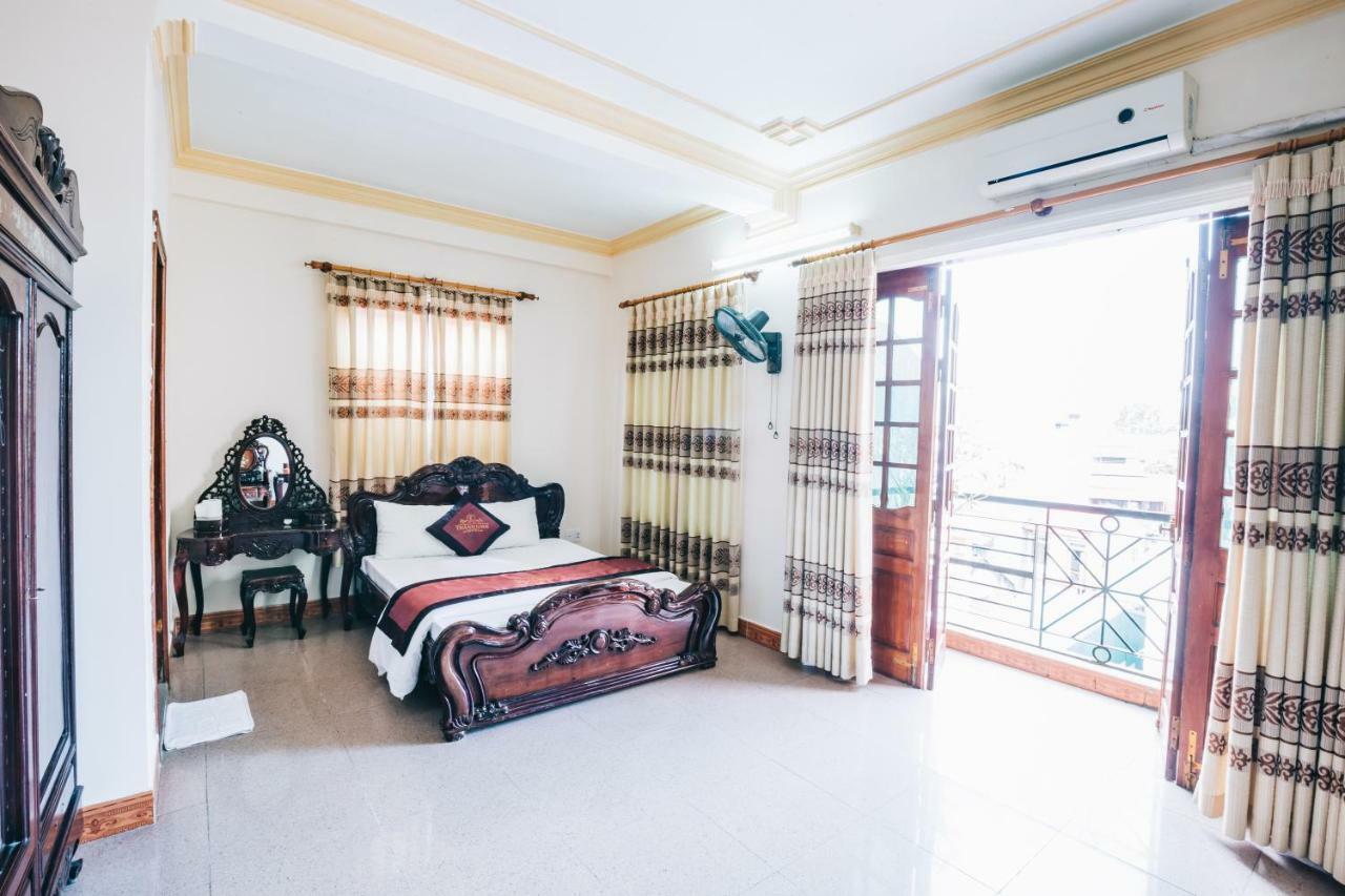 Khách sạn Thành Loan Hoang Nga Esterno foto
