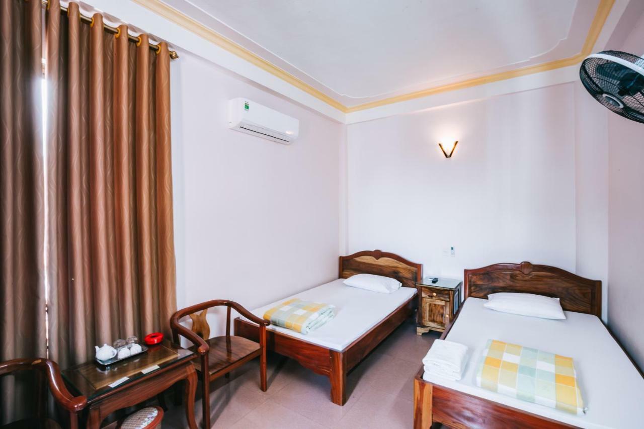 Khách sạn Thành Loan Hoang Nga Esterno foto