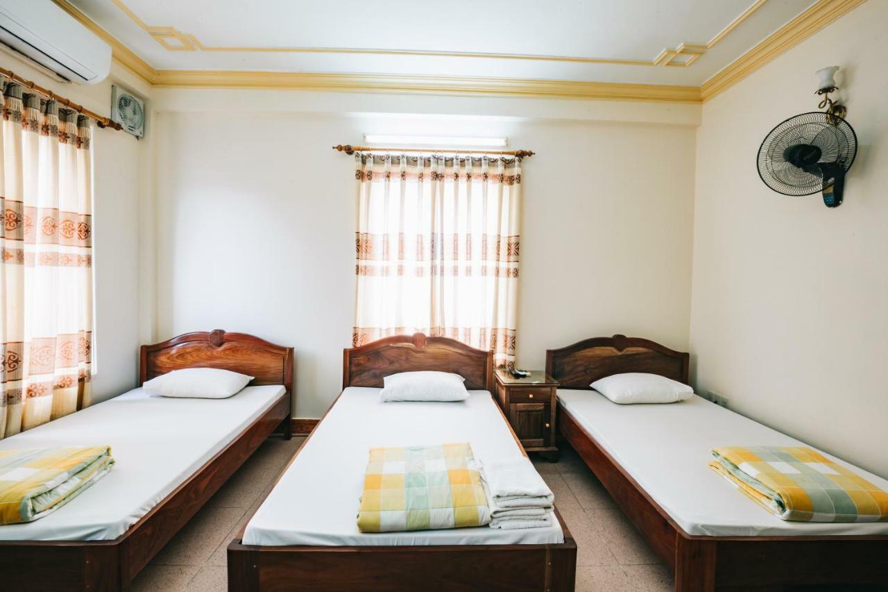 Khách sạn Thành Loan Hoang Nga Esterno foto